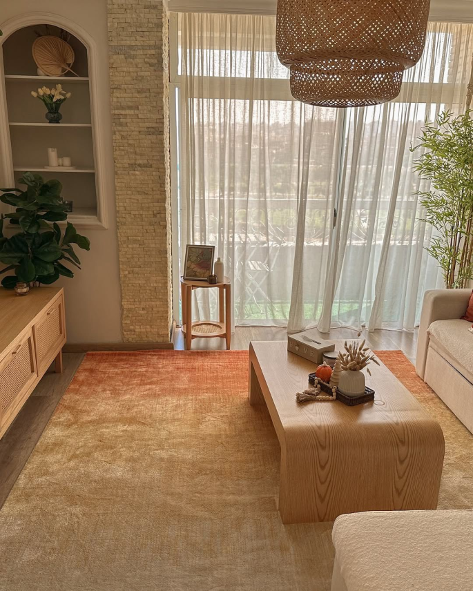 ترابيزه منحنيه خشب طبيعى 