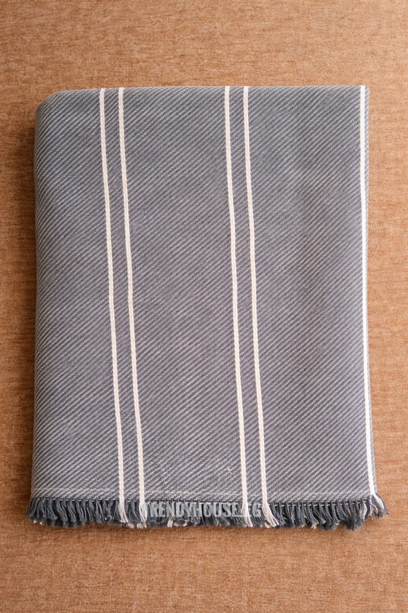 مفرش ركنه جراي غامق مقلم 